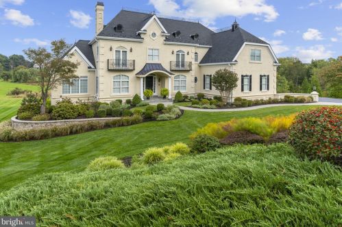 106 Carlton Dr, Chadds Ford, PA 19317-8236