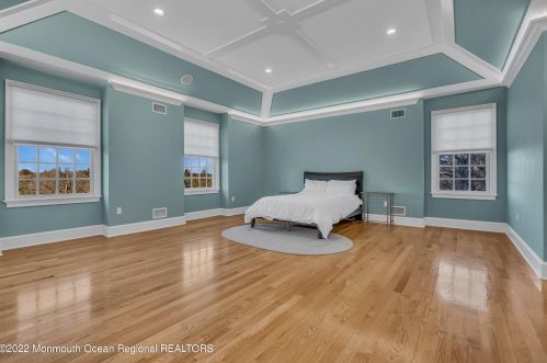 34 Windsor Dr, Little Silver NJ  07739-1311 exterior