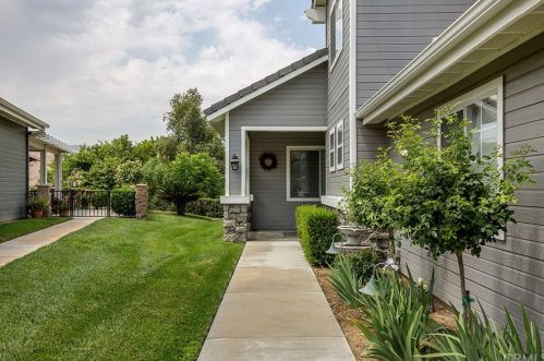 1721 Morning Dove Ln, Redlands CA  92373-5383 exterior