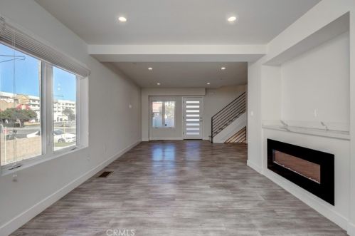 6160 Pacific Coast Hwy, Redondo Beach CA  90277-5907 exterior