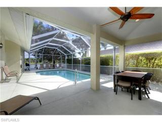 934 Marble Dr, Naples, FL 34104-0817