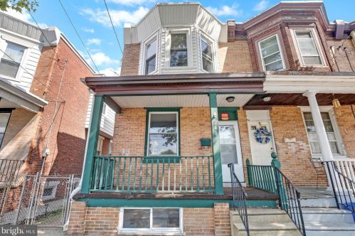 240 3rd St, Gloucester, NJ 08030-2003