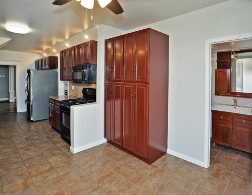 802 Berkshire Ave, Pittsburgh PA  15226-2138 exterior