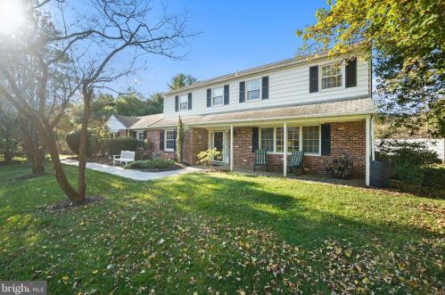 1497 Lexington Ln, Wayne, PA 19087-1334
