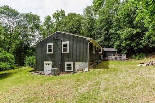 71 Buckboard Ln, East Hampton, CT 06447-1015