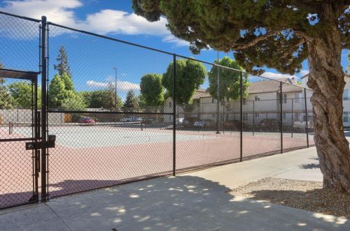 3701 Colonial Dr, Modesto CA  95356-1267 exterior