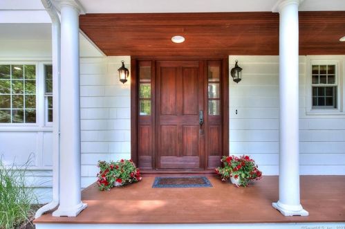 25 Mill Stone Cir, Stamford, CT 06903-3513