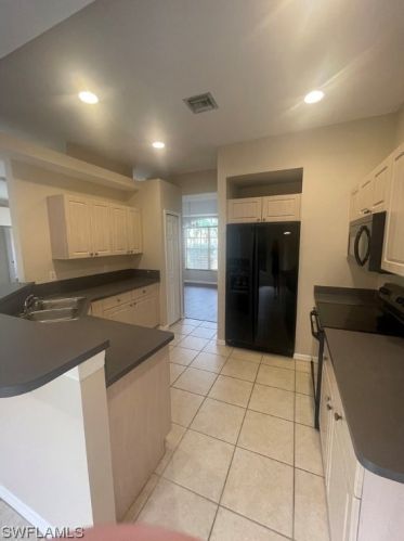 4833 25th Ct, Cape Coral, FL 33914-6612