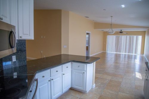 10635 Hartwick Dr, Fort Pierce FL  34987-1922 exterior