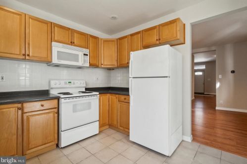 5236 Larchwood Ave, Philadelphia PA  19143-1523 exterior