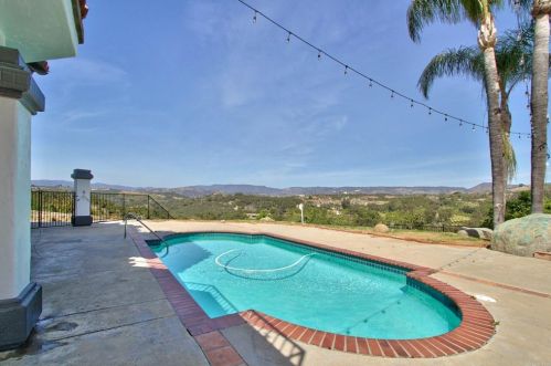 47480 Sandia Creek Dr, Temecula CA  92590-4129 exterior
