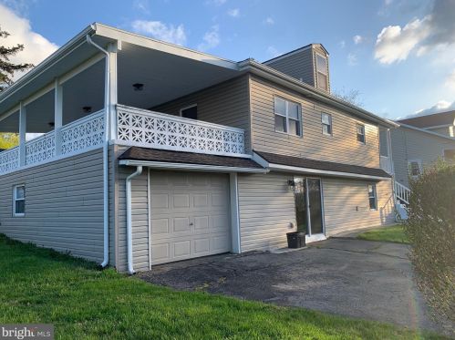 1005 Harrison St, Primrose, PA 17901-1523