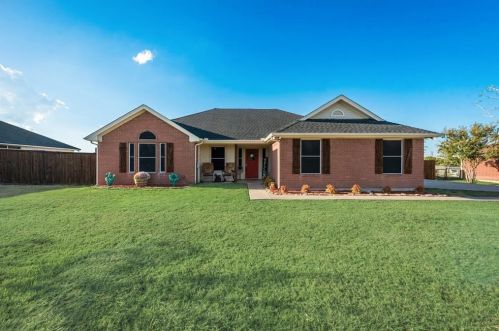 653 Gibson Rd, Waxahachie, TX 75165-7407