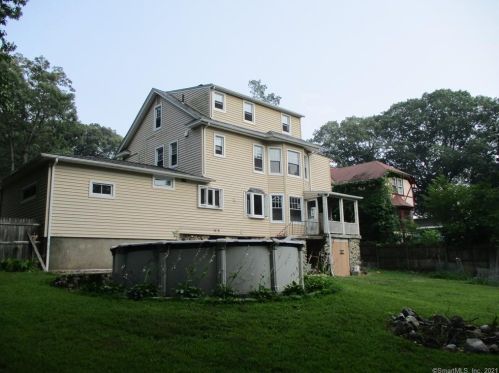 53 Fern St, Waterbury, CT 06704-2513