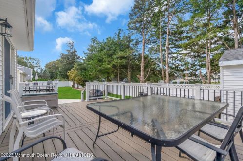 6 Diane Dr, Bricktown NJ  08724-4367 exterior