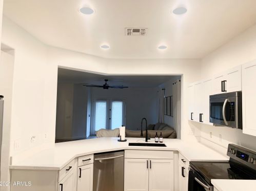 2819 74th Dr, Phoenix AZ  85043-7605 exterior