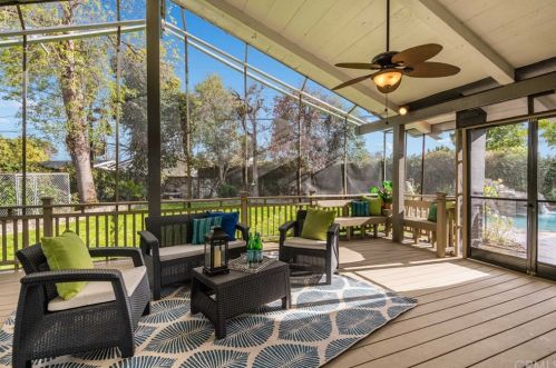 3338 Harvey Way, Lakewood CA  90712-3764 exterior