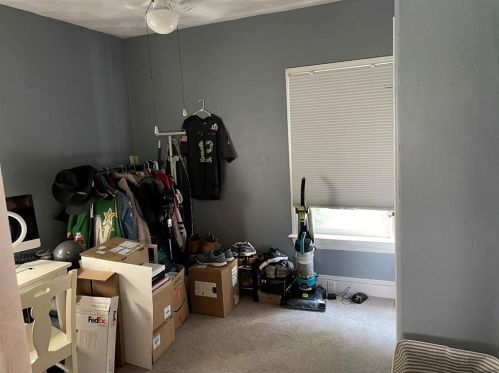 8 Ballou Ave, Lincoln RI  02865-2806 exterior