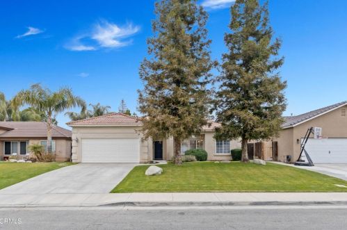 11104 Unser Ct, Bakersfield, CA 93306-8306