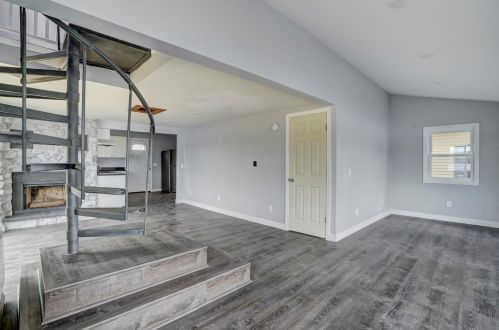 99 Lk Shr Dr, Northwood NH  03261-3707 exterior