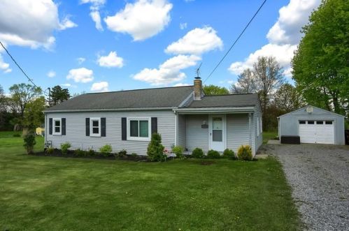 118 Smiley St, Beaver Falls, PA 15010-1214