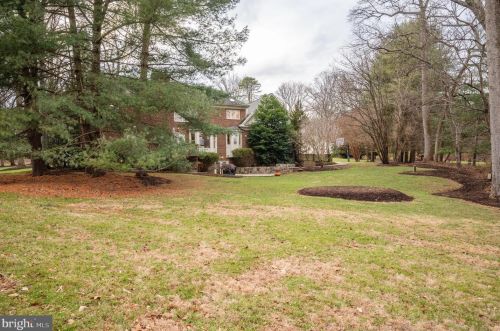 281 Golden Woods Ct, Great Falls VA  22066-4152 exterior