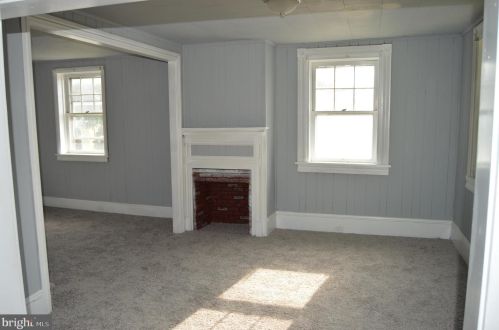 2161 Newville Rd, Carlisle PA  17015-7747 exterior