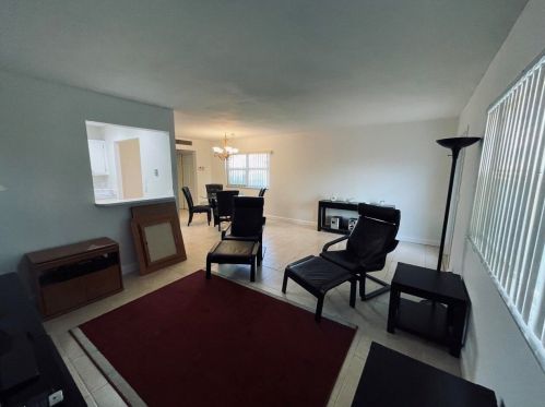 475 Saxony J, Delray Beach FL  33446-1015 exterior