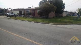 1452 22nd Ave, Delano CA  93215-1106 exterior