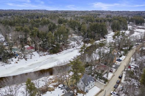 54 Tibbetts Rd, Fremont NH  03044-3573 exterior