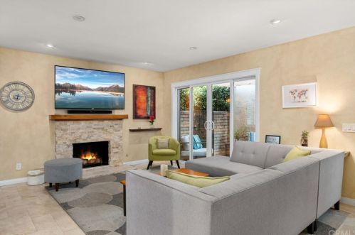 2808 Lancewood Ct, Fullerton, CA 92835-2329