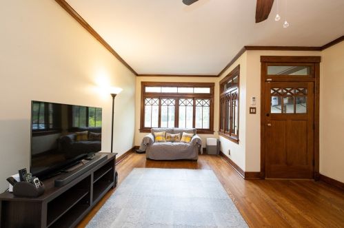 1636 Denniston St, Pittsburgh, PA 15217-1458