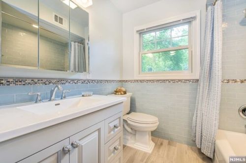 108 Monroe St, Ridgewood NJ  07450-3019 exterior