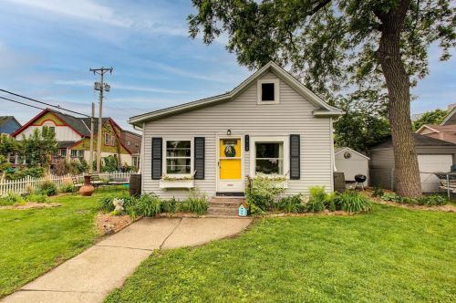 3413 40th St, Minneapolis, MN 55406-3241
