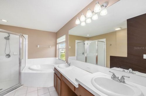 19020 Fishermans Bend Dr, Lutz FL  33558-9753 exterior