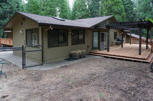 6832 Retreat Ln, Pacific House CA  95726-9465 exterior