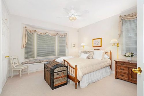 3304 Silver Oak Ln, Vista CA  92084-6614 exterior