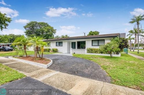 2224 35th Ave, Hollywood FL  33021-4313 exterior