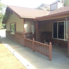 23720 Saint Elmo Ct, Tehachapi, CA 93561-9226