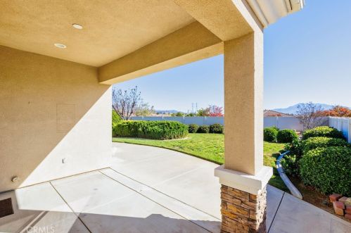 1007 Coto De Caza Ct, Beaumont CA  92223-8522 exterior