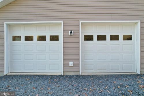 23 Bobby Ln, Edinburg VA  22824-2552 exterior