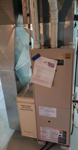 140 Congress Dr, West Bend WI  53095-9518 exterior