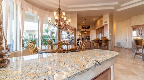 15645 7 St, Phoenix AZ 85014-4142 exterior