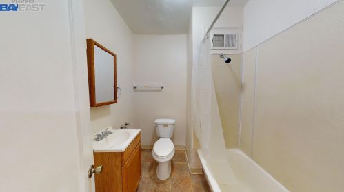 1937 26th Ave, Oakland CA  94601-1765 exterior