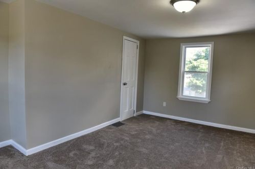 19 Ulster Ave, Walden NY  12586-1413 exterior