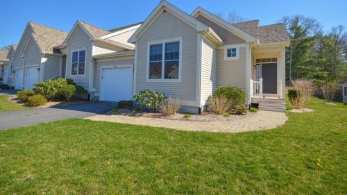 64 Grey Hawk Dr, Mashpee MA  02649-4420 exterior