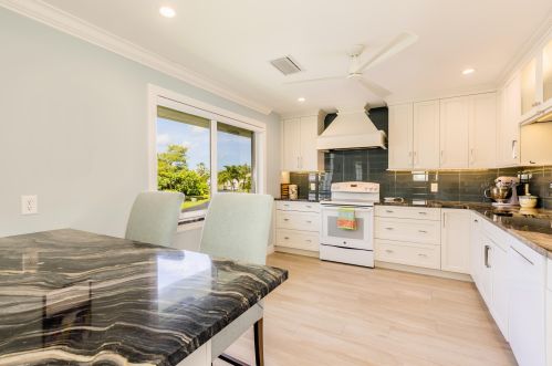 171 Quails Nest Rd, Naples, FL 34112-5182