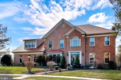 1009 Waterford Way, Navy Sup Dpt, PA 17050-7632