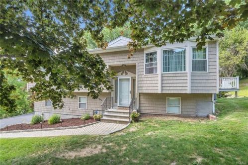 99 Carey St, Mahopac, NY 10541-1908