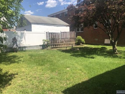 212 Linwood Ave, Paterson NJ  07502-1617 exterior